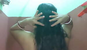 Desi bhabhi bathing sex