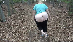 Young big inclusive with nice curves sucks and fucks boyfriend in the forest