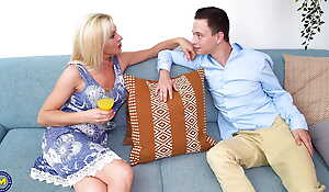 An evening with his stepmom get's hotter by dramatize expunge minute