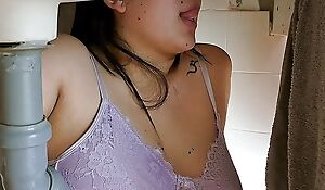 Stepsister receives facial cumshot through a hole on touching the sink