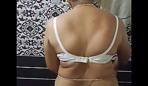 Indian aunty dress after bathing caught on hidden cam