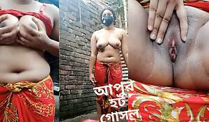 My stepsister make her bath video. Beautiful Bangladeshi girl big boobs mature shower with full naked