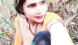 X-rated Bhabhi gets hot for sex up sugarcane field