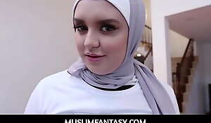 MuslimFantasy- Virgin Leda Lotharia fucked wide of Billy Visual grown cock. Billy decides to teach her very many things, she shows him her tits first, then her pussy to feel. Leda thanks Billy says shes ready to lose her virginity