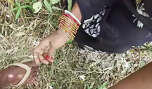 Desi village wife's husband his wife hard in the jungle, then someone was watching