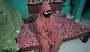 Hijab girl hotel room sex watching Interdict mylf porn on his tablet - Hijab Banglarbabi