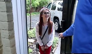 Tiny babysitter teen wearing glasses fucked unconnected in the air humongous blarney