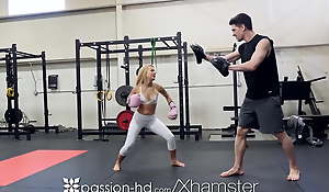 PASSION-HD Gym Floosie Lilly Ford Gets Unexpected Workout