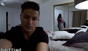 Creeper StepSon's Spycam Obligations StepMom FUCKING his Join up