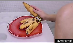 Polemical Transsexual Paulinha Lima Wanks with reference to a Banana