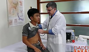 Young Asian barebacked not later than doctors entry