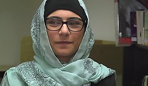 Mia Khalifa Takes Off Hijab plus Rags in Bookwork (mk13825)