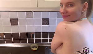 Get hitched Distracted Cooking Salad for Wank Pussy