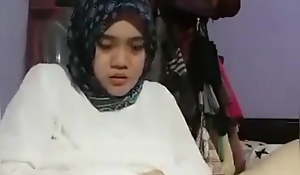 Indonesia mummy hijab
