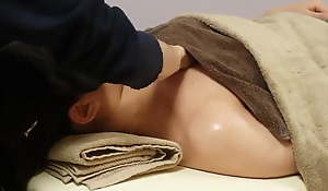 Japanese Savour Oil Massage 5