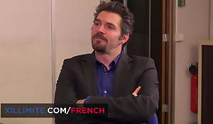 French grown-up gets fucked in the ass in the office