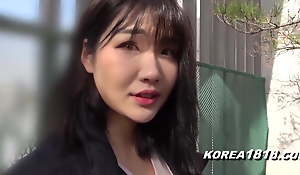 Sexy Korean woman picked up by Japanese loser